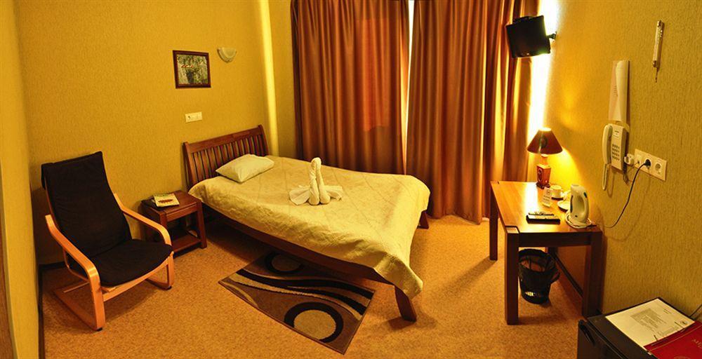 Hotel An-2 Kharkov Ngoại thất bức ảnh