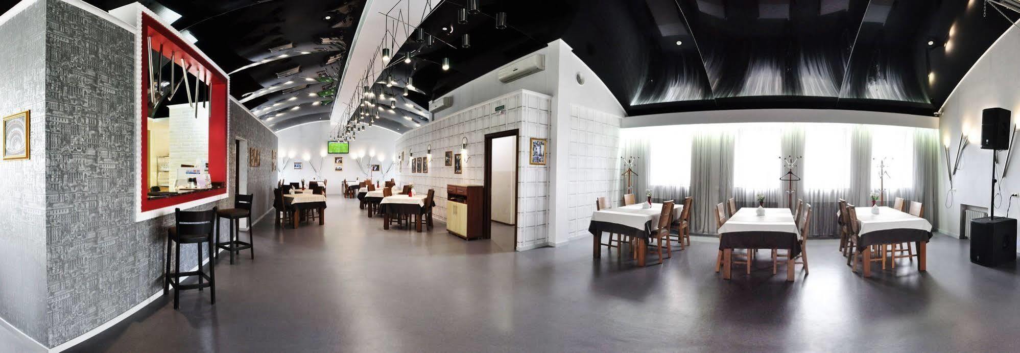 Hotel An-2 Kharkov Ngoại thất bức ảnh