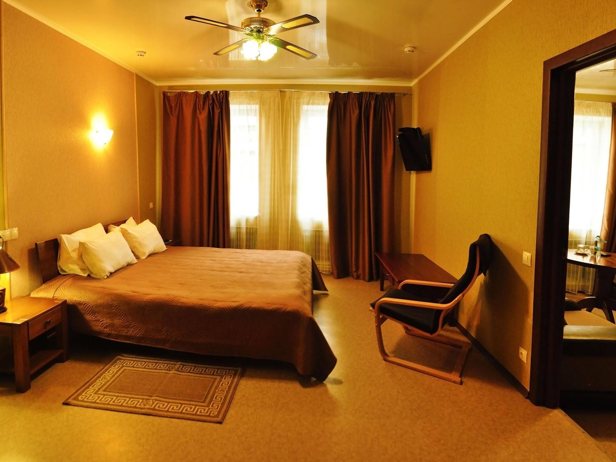 Hotel An-2 Kharkov Ngoại thất bức ảnh