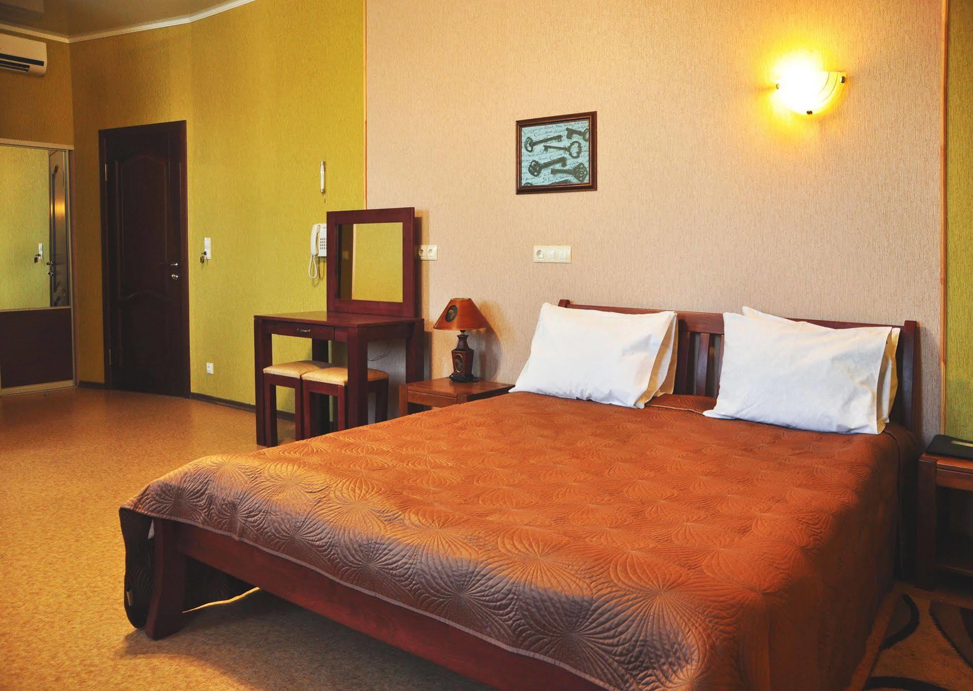 Hotel An-2 Kharkov Ngoại thất bức ảnh