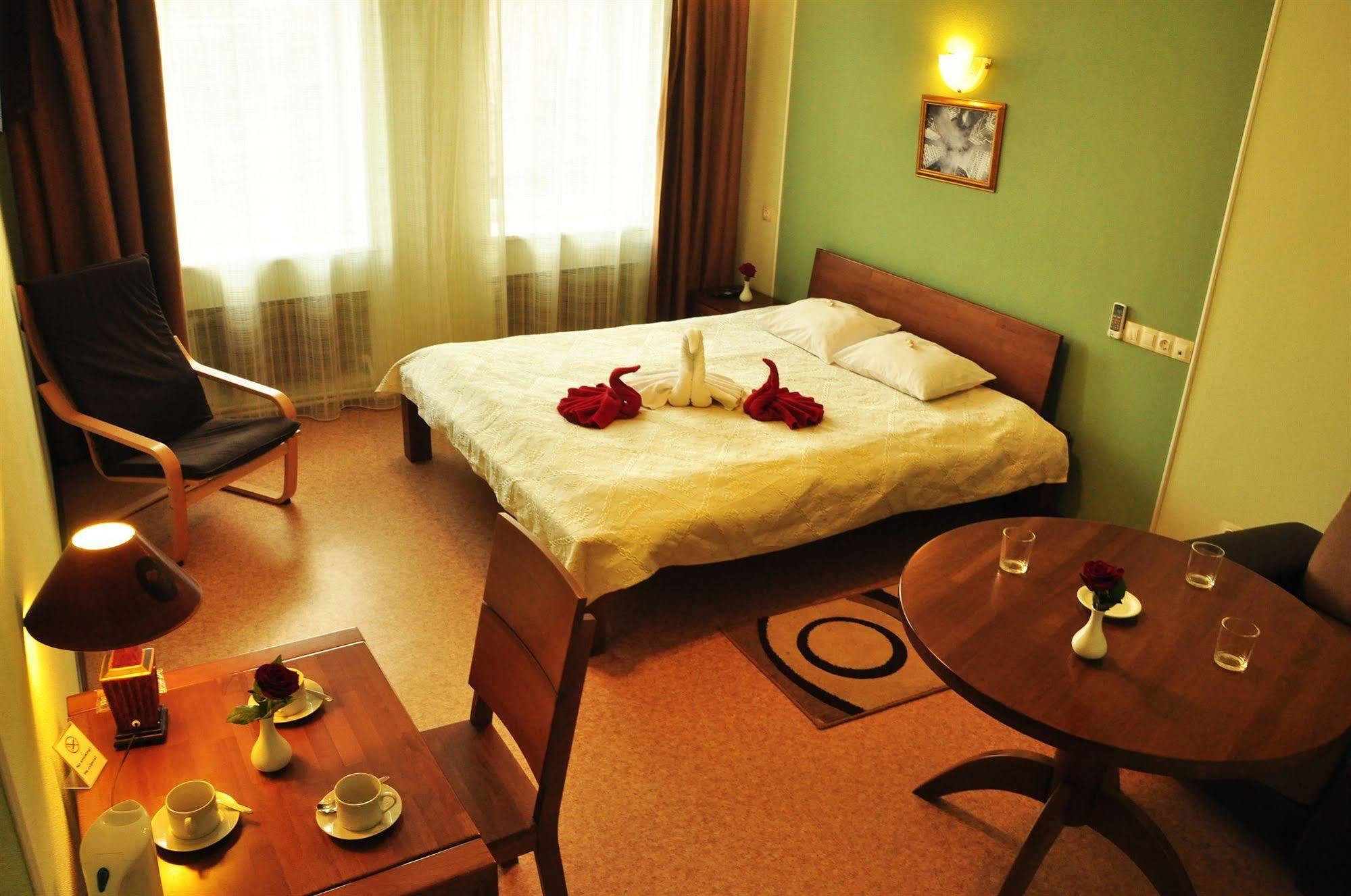 Hotel An-2 Kharkov Ngoại thất bức ảnh