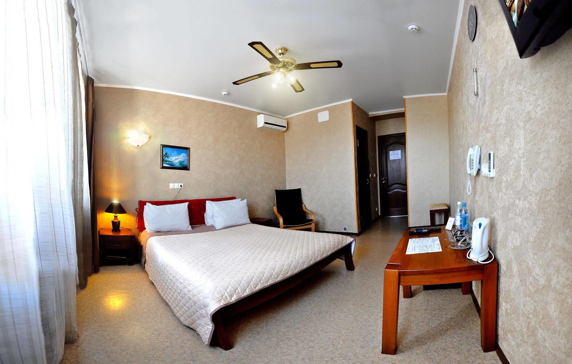 Hotel An-2 Kharkov Ngoại thất bức ảnh