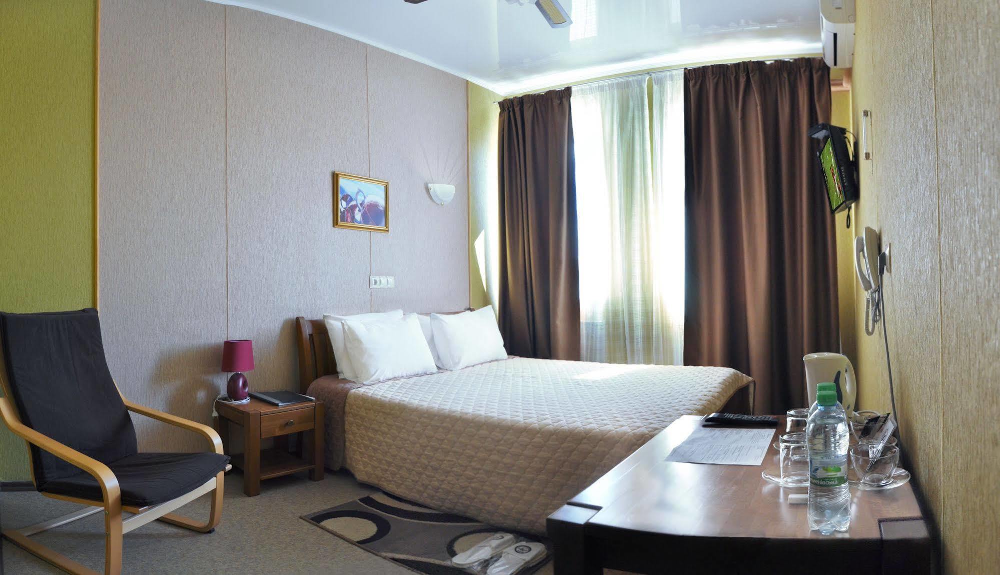 Hotel An-2 Kharkov Ngoại thất bức ảnh