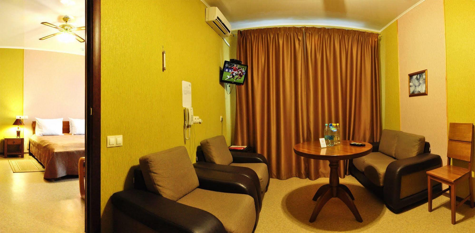 Hotel An-2 Kharkov Ngoại thất bức ảnh