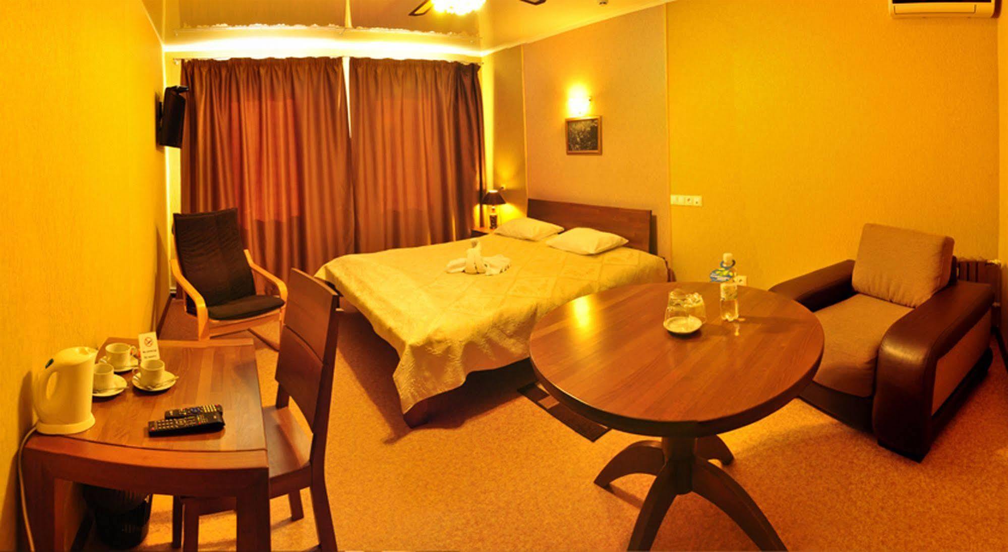 Hotel An-2 Kharkov Ngoại thất bức ảnh